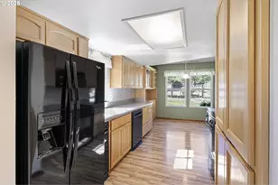 1580 Robertson Bridge Rd, Grants Pass, OR 97526 - Photo 20