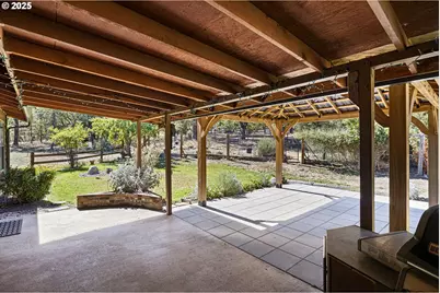 1580 Robertson Bridge Rd, Grants Pass, OR 97526 - Photo 6