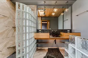 2055 Broadview St, Eugene, OR 97405 - Photo 30