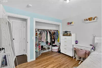 985 NW 3rd St, Gresham, OR 97030 - Photo 16
