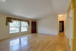 403 Iola St, Dallesport, WA 98617 - Photo 10