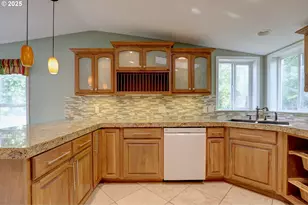 403 Iola St, Dallesport, WA 98617 - Photo 18