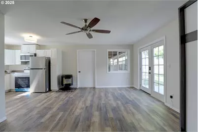 403 Iola St, Dallesport, WA 98617 - Photo 34