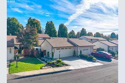 10290 SW Greenleaf Ter, Portland, OR 97224 - Photo 2