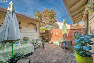 10290 SW Greenleaf Terrace, Portland, OR 97224 - Photo 4