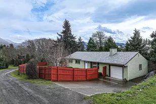 3299 Durland Dr, Hood River, OR 97031 - Photo 1
