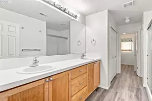 6026 NE Maidstone St, Hillsboro, OR 97124 - Photo 26