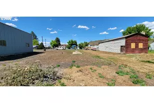 306 Donald St, Wallowa, OR 97885 - Photo 22