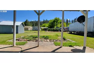 306 Donald St, Wallowa, OR 97885 - Photo 16