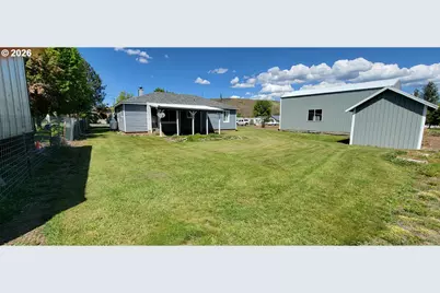 306 Donald St, Wallowa, OR 97885 - Photo 16