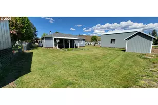 306 Donald St, Wallowa, OR 97885 - Photo 16