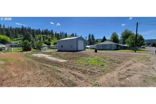 306 Donald St, Wallowa, OR 97885 - Photo 18