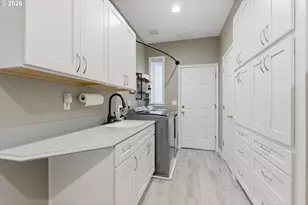 350 SW 37th Terrace, Gresham, OR 97080 - Photo 24