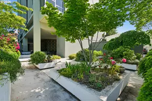 1220 NE 17th Ave, Portland, OR 97232 - Photo 18