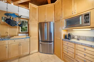 520 Avalon Way, Oceanside, OR 97134 - Photo 16
