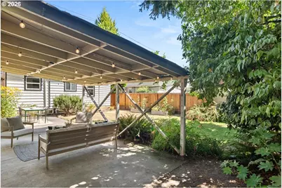 1726 SE Reedway St, Portland, OR 97202 - Photo 36
