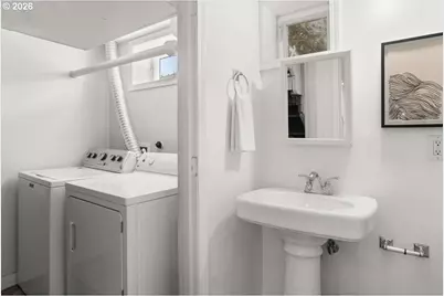 1726 SE Reedway St, Portland, OR 97202 - Photo 28