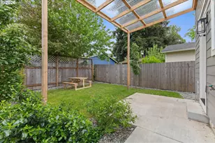 8838 N Drummond Ave, Portland, OR 97217 - Photo 4