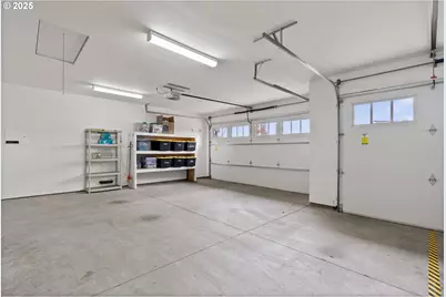 61076 Manhae Loop, Bend, OR 97702 - Photo 36