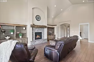 61076 Manhae Loop, Bend, OR 97702 - Photo 12