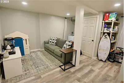 281 W 4th St, Coquille, OR 97423 - Photo 20