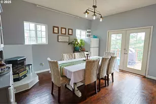 281 W Fourth St, Coquille, OR 97423 - Photo 12