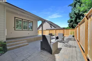 2183 Ashbury Dr, Eugene, OR 97408 - Photo 38