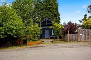 727 Warren St, Oregon City, OR 97045 - Photo 2