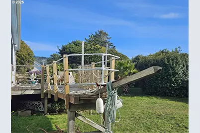 97882 Marks Ln, Brookings, OR 97415 - Photo 36