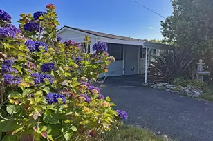 97882 Marks Ln, Brookings, OR 97415 - Photo 2