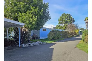 97882 Marks Ln, Brookings, OR 97415 - Photo 32