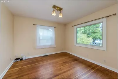 244 NE Buffalo St, Portland, OR 97211 - Photo 14