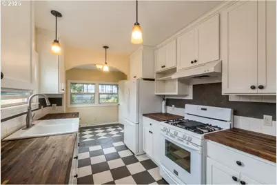 244 NE Buffalo St, Portland, OR 97211 - Photo 6