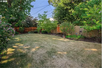 512 Cardinal Way, Springfield, OR 97477 - Photo 18