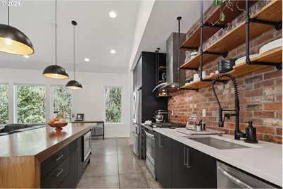 9735 NW Lilac Ct, Portland, OR 97231 - Photo 14