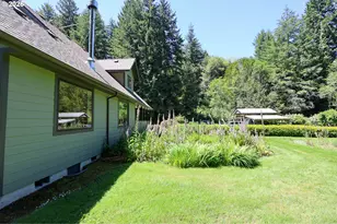 94964 Echo Springs Ln, North Bend, OR 97459 - Photo 12