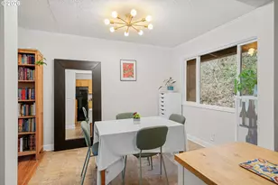 1025 SW Bertha Blvd, Portland, OR 97219 - Photo 24