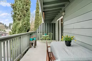 1025 SW Bertha Blvd, Portland, OR 97219 - Photo 22