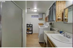 532 NE Curtis Dr, Corbett, OR 97019 - Photo 28