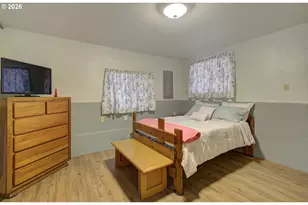 532 NE Curtis Dr, Corbett, OR 97019 - Photo 34
