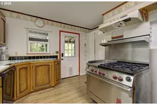532 NE Curtis Dr, Corbett, OR 97019 - Photo 8
