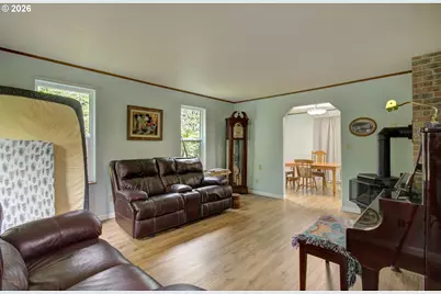 532 NE Curtis Dr, Corbett, OR 97019 - Photo 32