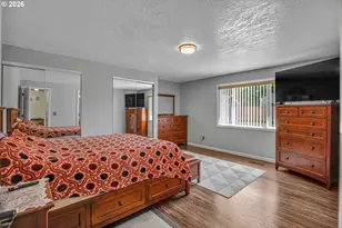 17022 SE Salmon St, Portland, OR 97035 - Photo 16
