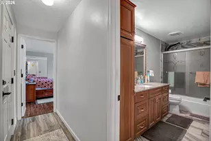 17022 SE Salmon St, Portland, OR 97035 - Photo 24