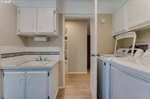 34681 Devonshire Dr, Eugene, OR 97405 - Photo 24