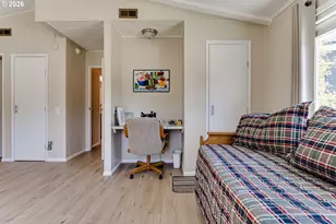 34681 Devonshire Dr, Eugene, OR 97405 - Photo 22