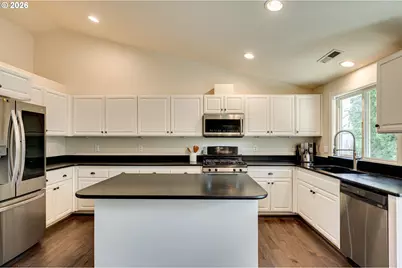 14711 NW 7th Pl, Vancouver, WA 98685 - Photo 4