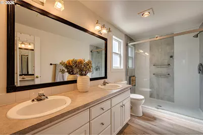 14711 NW 7th Pl, Vancouver, WA 98685 - Photo 16