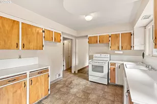 7225 SW 83rd Ave, Portland, OR 97223 - Photo 16