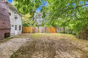 7225 SW 83rd Ave, Portland, OR 97223 - Photo 32